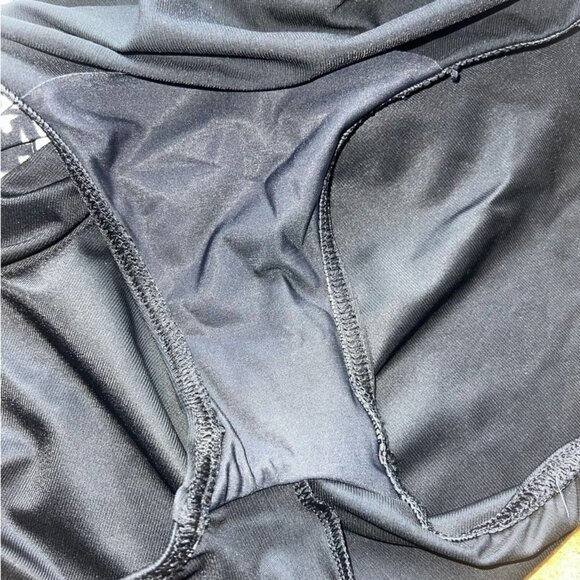 Miraclesuit Black & White One-piece Swimsuit w/ Abstract Pattern Womens Size 8 - Picture 7 of 12